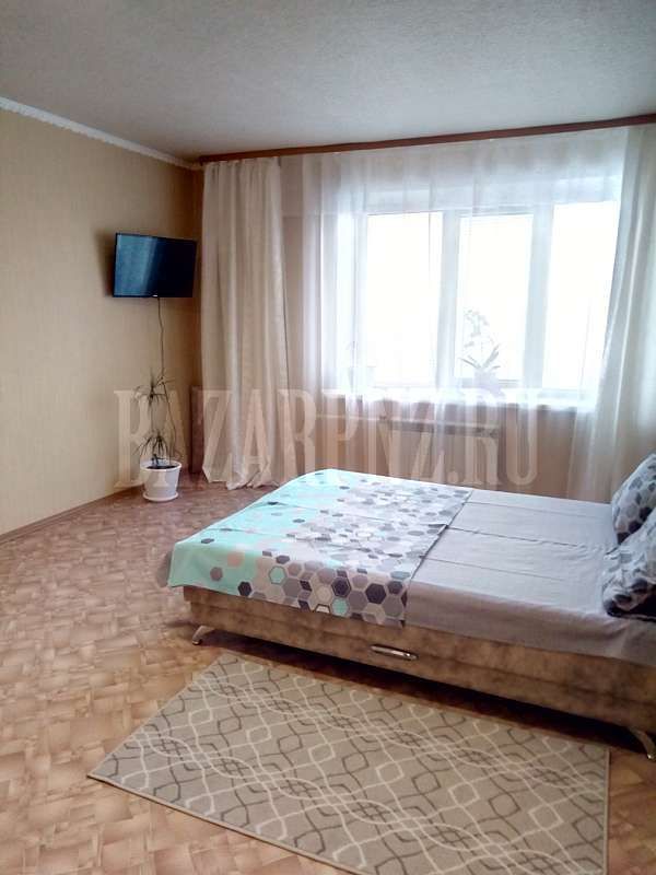 Сдам 1 ком.квартиру по часам ул.Глазунова 1